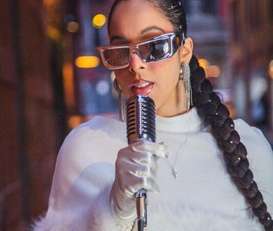 Jaslee busca conquistar el mundo de la bachata y el R&B