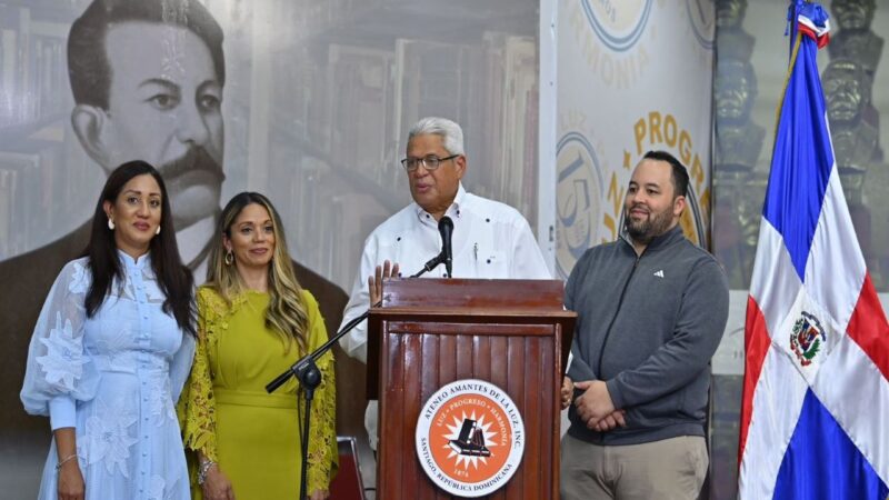 Héctor Domínguez lanza obra que reimagina el papel de los gobiernos locales en el desarrollo nacional