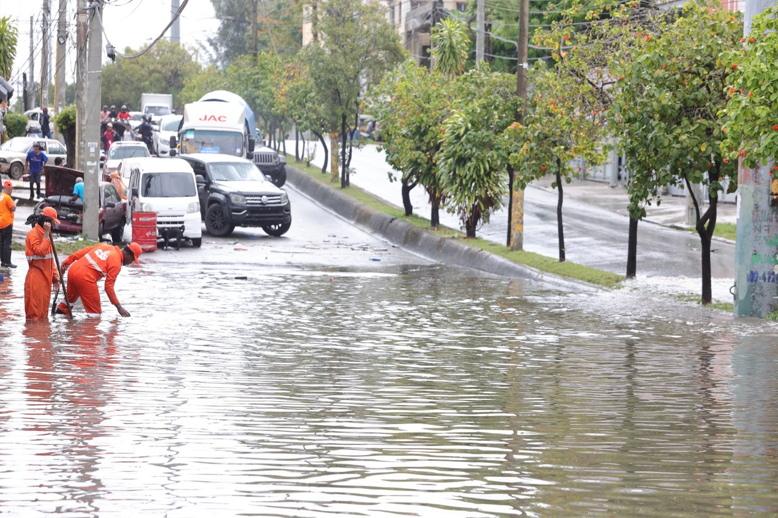 Crecimiento descontrolado y falta de planificación agravan inundaciones en el Gran Santo Domingo