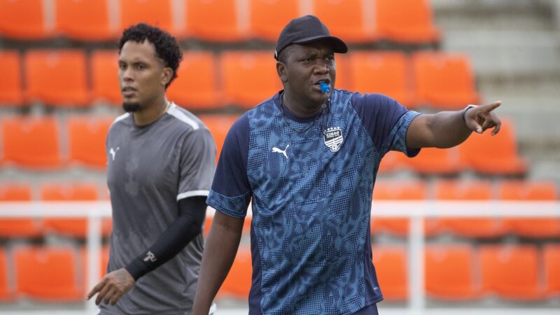 Junior Scheldeur, el estratega haitiano que impulsa al Cibao FC en la cima del fútbol dominicano