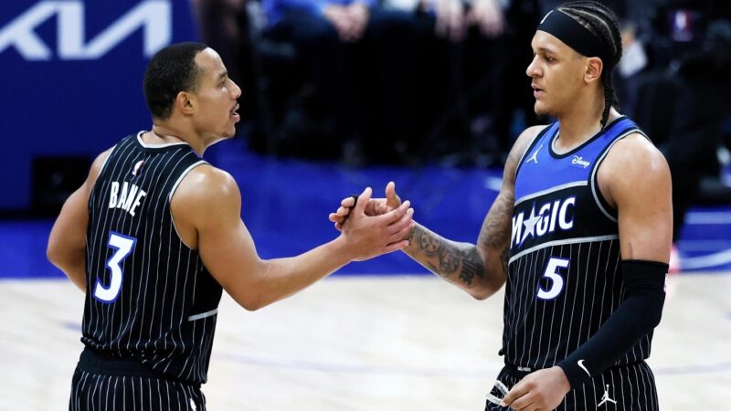 Los equipos visitantes desafían las estadísticas en los playoffs de la NBA