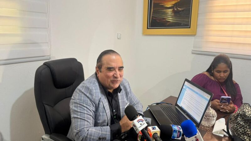 Críticas de Víctor Pavón a la gestión de Betty Gerónimo en Santo Domingo Norte