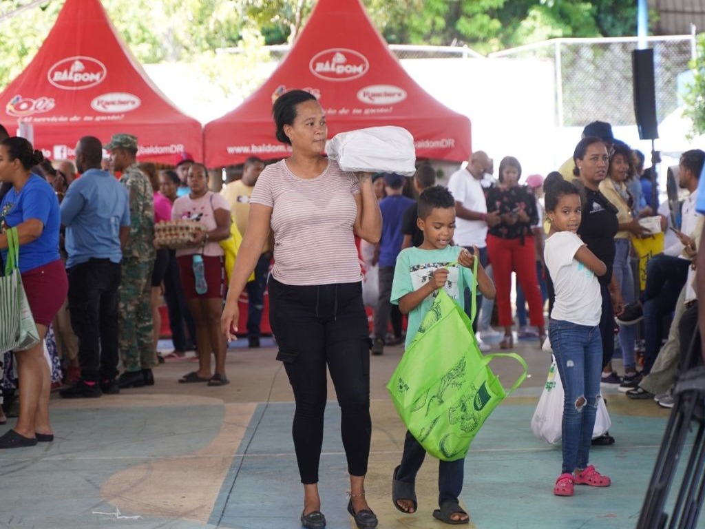 Feria “Inespre está de Madre” llega a Cristo Rey con productos a precios asequibles