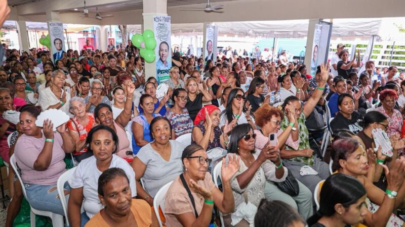 Pedro Jiménez celebra a las madres de la circunscripción 2 del Distrito Nacional con emotivo homenaje