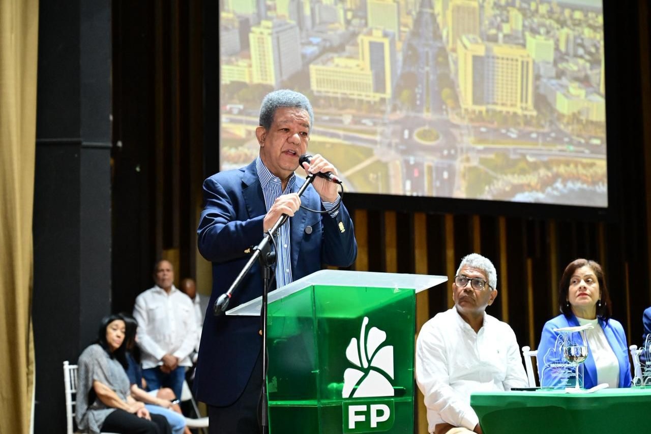 Leonel Fernández critica al PRM por priorizar su agenda política sobre el interés nacional