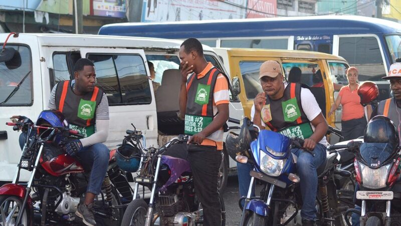 Diputados analizan desafíos del motoconcho en República Dominicana