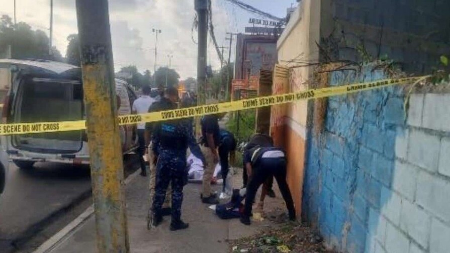 Autoridades investigan muerte de mujer cerca de cabaña en el Distrito Nacional