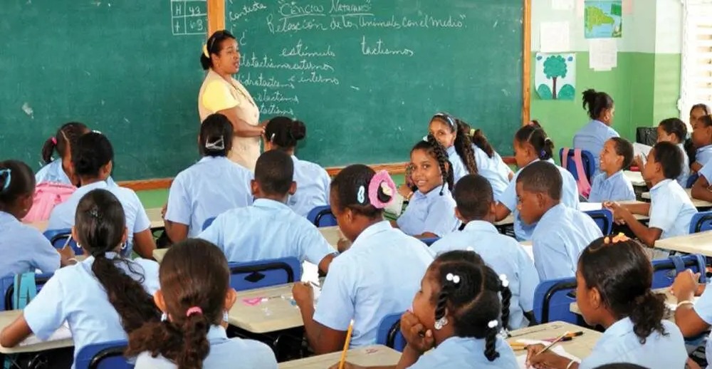 Desafíos del sistema educativo dominicano: de la lectoescritura al dominio del inglés
