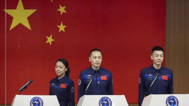 China lanza misión Shenzhou-23 con primer astronauta de Hong Kong