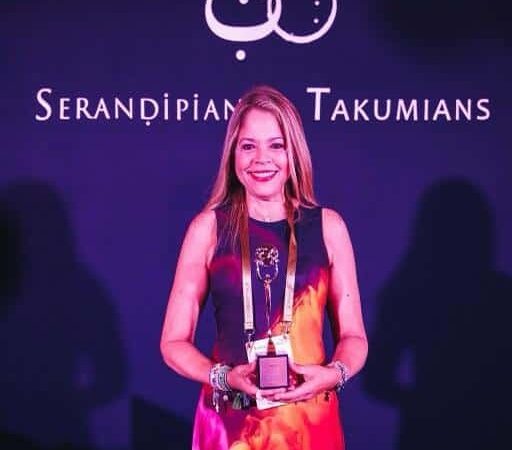 Carmen Rosa de Torres es reconocida en premios internacionales de hospitalidad
