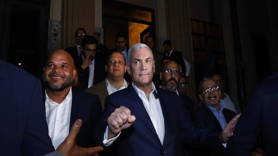 Gonzalo Castillo reafirma sus aspiraciones presidenciales tras fallo judicial a su favor