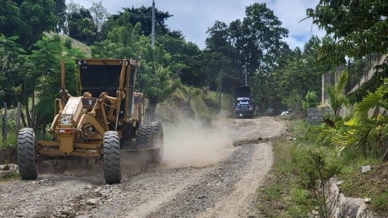 Inician mejoras en carretera La Jaiba–Güalete en Puerto Plata