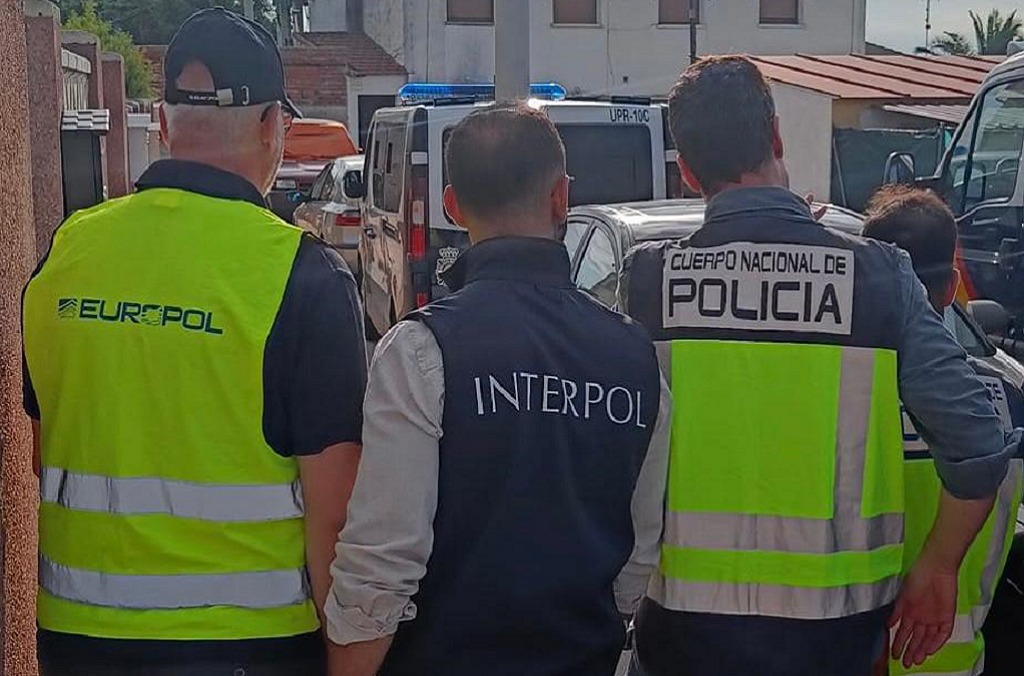 Desmantelan organización internacional de tráfico de migrantes cubanos