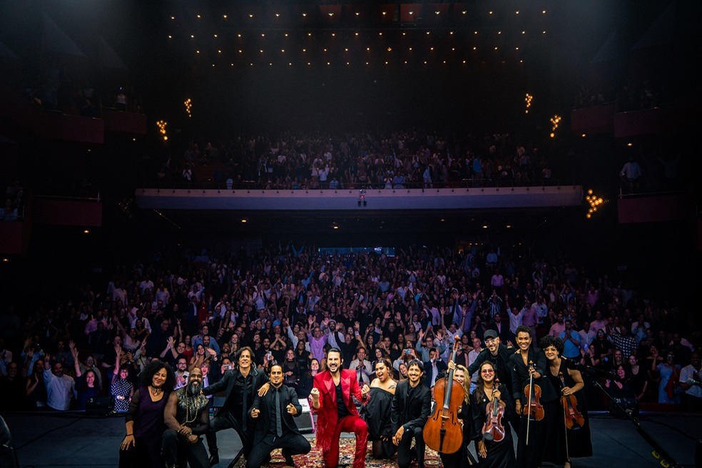 Beto Cuevas conmueve con una velada acústica inolvidable en Santo Domingo