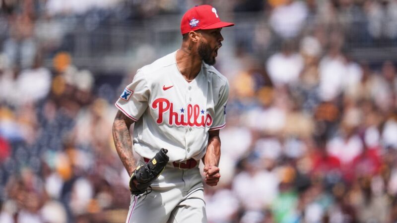 Cristopher Sánchez establece récord histórico de entradas sin carreras para lanzadores latinos y los Phillies