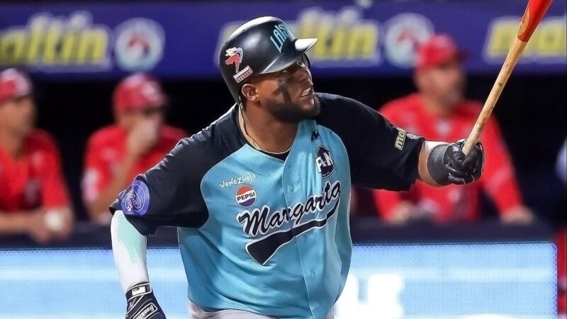 Estrellas refuerzan su alineación con la incorporación de Juan Santana