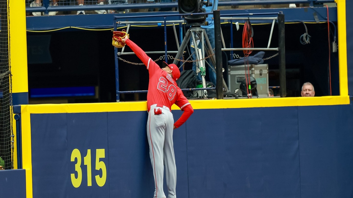 José Sirí evita un grand slam con una espectacular atrapada en el Tropicana Field