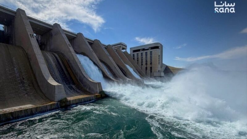Disminuye el nivel del río Éufrates tras afectar a miles de familias sirias