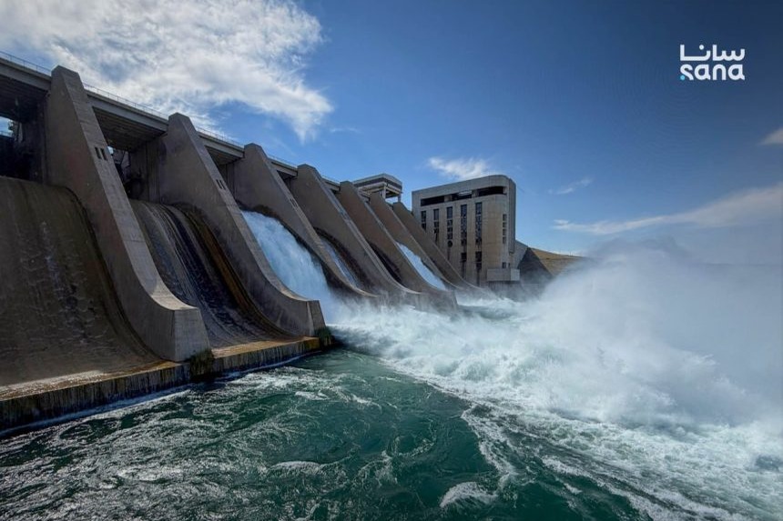 Disminuye el nivel del río Éufrates tras afectar a miles de familias sirias