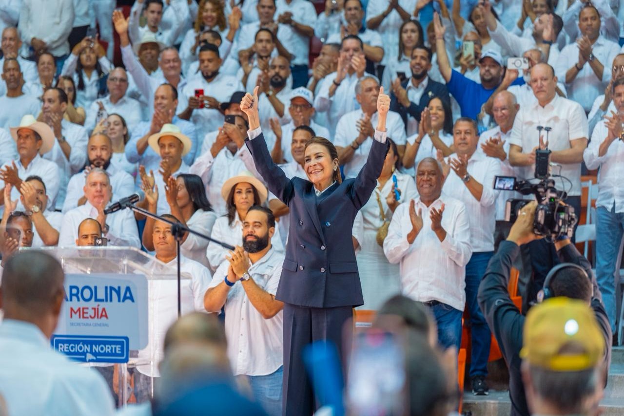 Carolina Mejía traza su propio camino en el PRM e impulsa la continuidad de Abinader