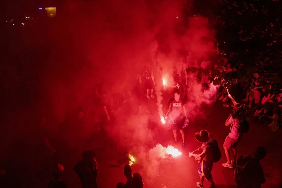Celebraciones del PSG en París resultan en una tragedia mortal