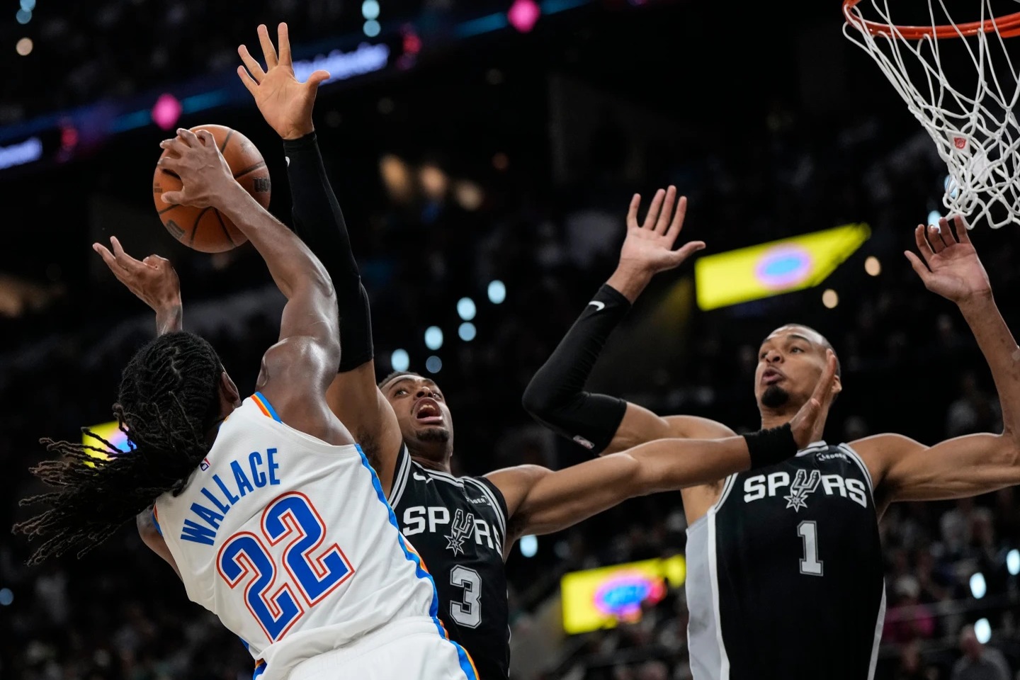 Wembanyama lidera a los Spurs para forzar un séptimo juego en Oklahoma