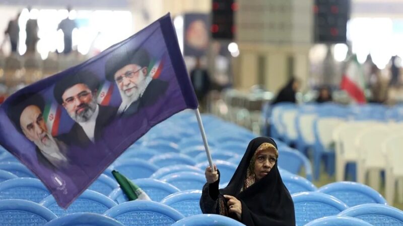 Irán y EE.UU. avanzan en negociaciones, pero acuerdo aún distante