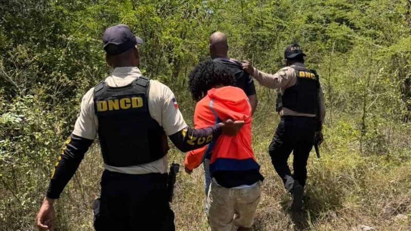 Operativo en Boca Chica deja dos detenidos por tráfico de drogas