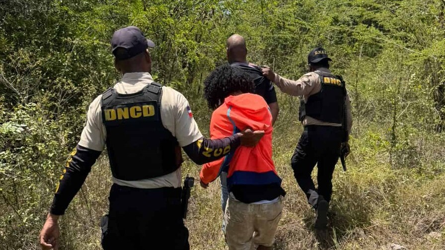 Operativo en Boca Chica deja dos detenidos por tráfico de drogas