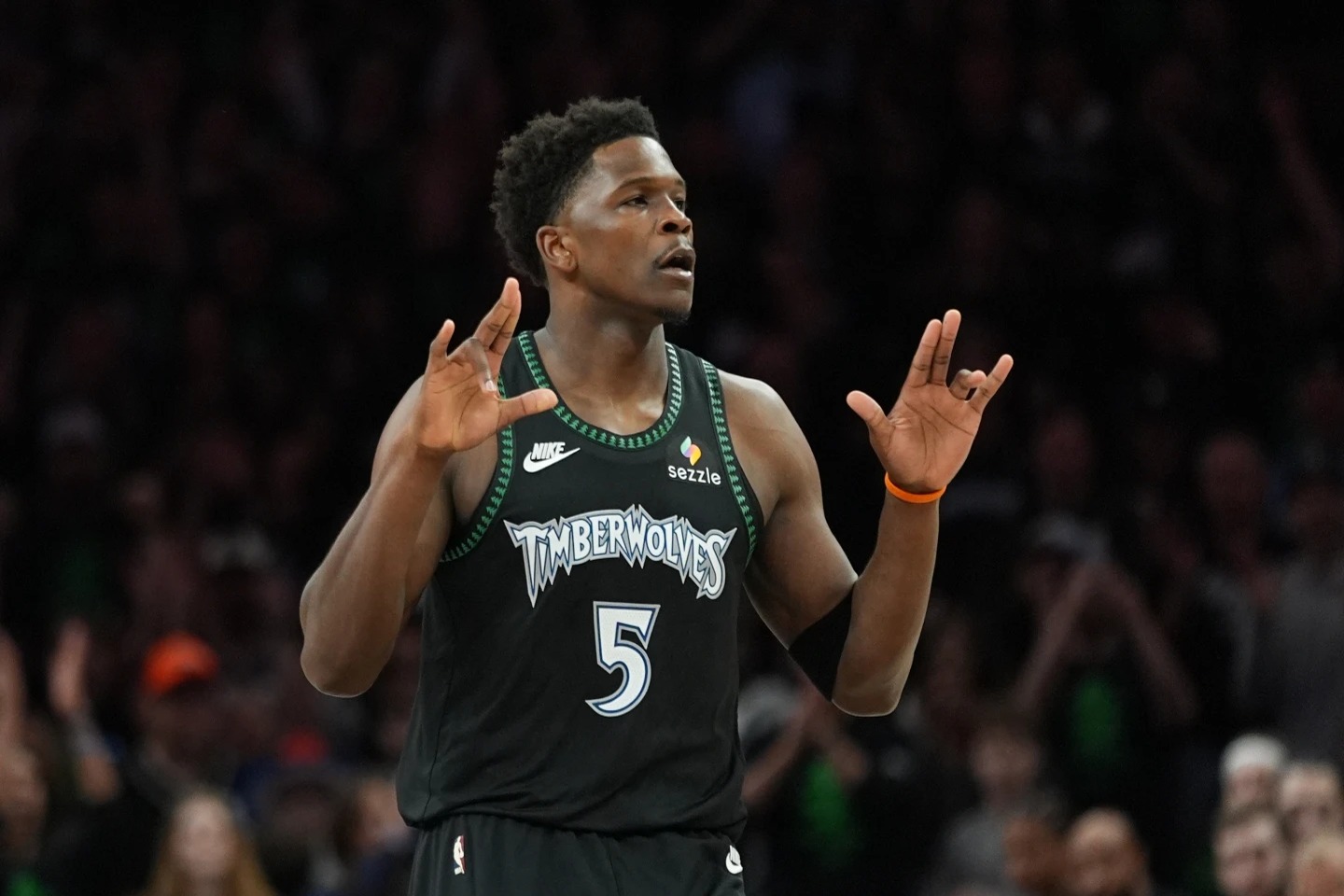Timberwolves igualan la serie ante Spurs tras expulsión de Wembanyama