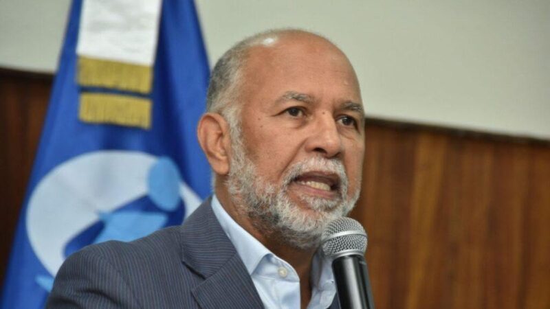 ADP respalda restricciones del Minerd sobre uso de celulares en escuelas