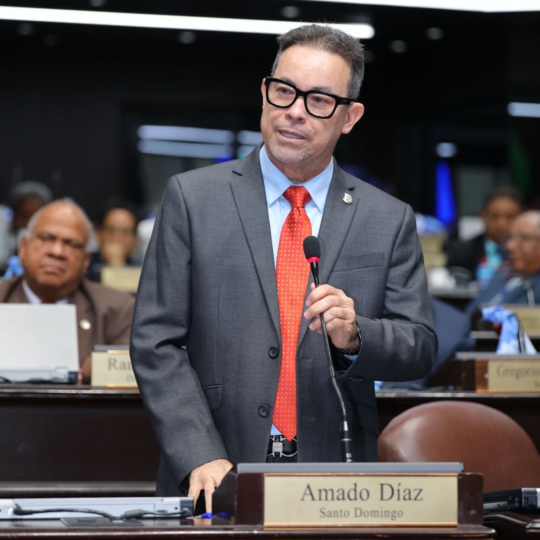Amado Díaz destaca alivio en el PRM tras salida de Antonio Taveras