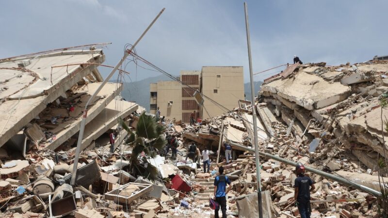 Venezuela en Alerta: Rescate Contrarreloj tras Devastadores Terremotos