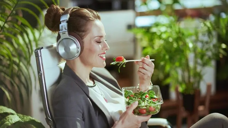 Descubre Cómo Engañar a Tus Sentidos para Comer de Forma Saludable