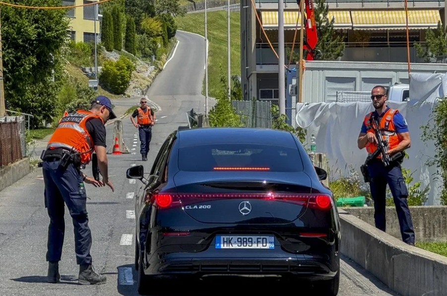 Irán Suspende Diálogo con EE.UU. en Suiza tras Amenazas de Trump