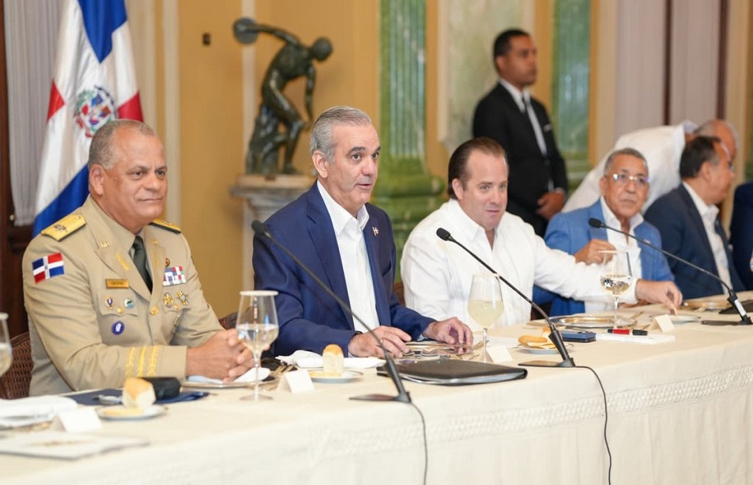 Abinader Refuerza Seguridad Fronteriza ante Amenaza de Pandillas Haitianas