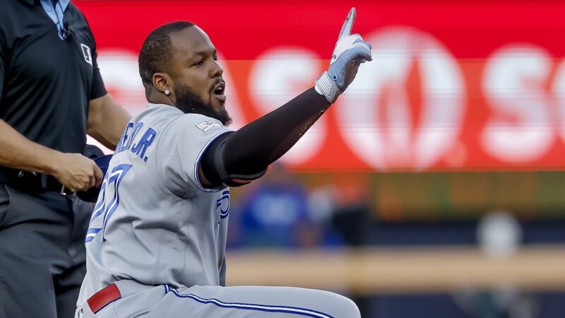 Vladimir Guerrero Jr. Regresa al Poder con Jonrón en Fenway Park