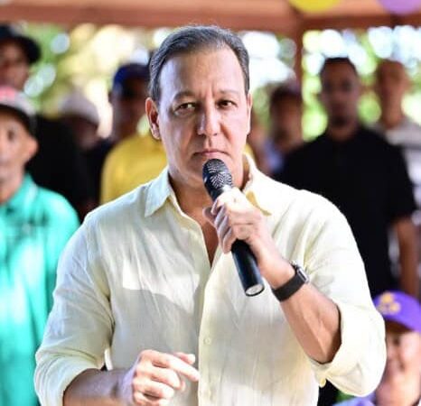 Abel Martínez Critica Plan Económico del Gobierno y Exige Reducción del Gasto Público