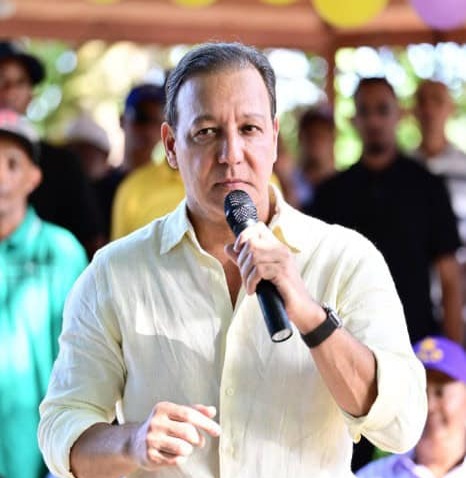 Abel Martínez Critica Plan Económico del Gobierno y Exige Reducción del Gasto Público