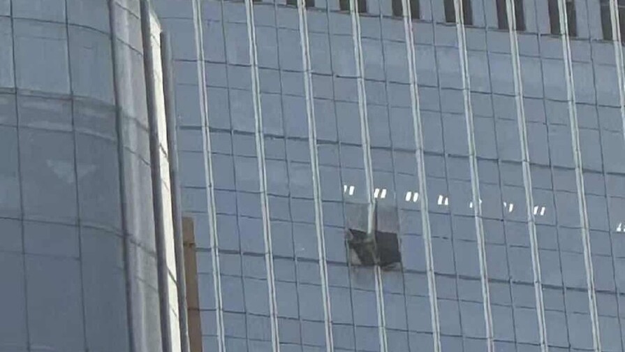 Avioneta Impacta el Edificio Más Alto de Pekín sin Víctimas Reportadas