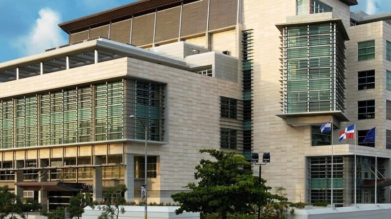 Suprema Corte de Justicia Enfrenta Acumulación de Expedientes