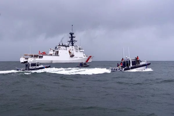 Guardia Costera Repatría a 32 Migrantes Dominicanos desde Puerto Rico
