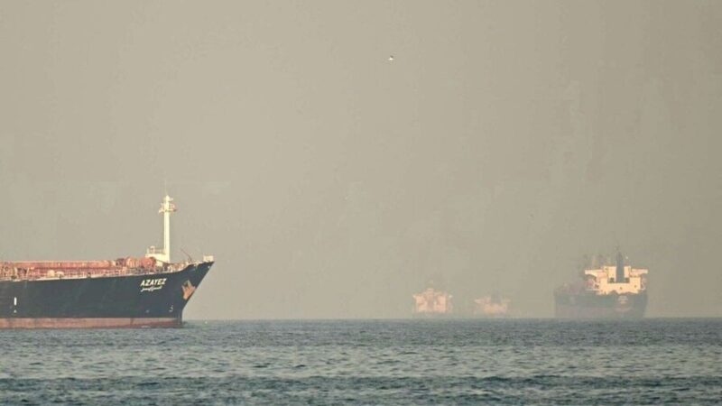 Estados Unidos Desmiente Cierre del Estrecho de Ormuz