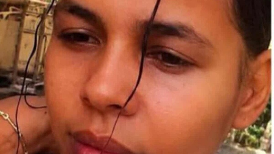 Joven atacada por exnovio en Maimón recibe atención médica urgente