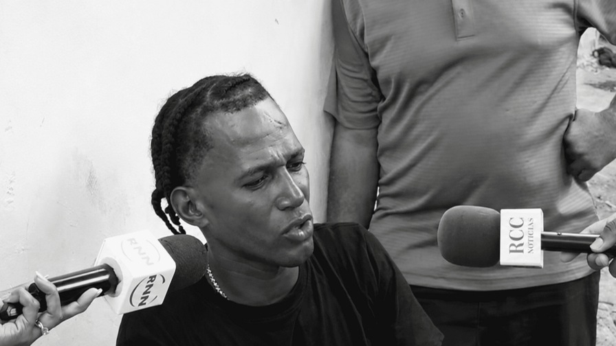 Padre Clama Justicia por Muerte de Adolescente en Boca Chica