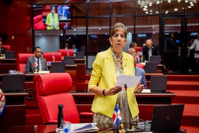 Senadora Propuesta Cambiar Color de Billetes de RD$200 y RD$1,000