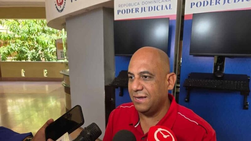 Defensa critica acceso limitado en caso de presunta red de estafas