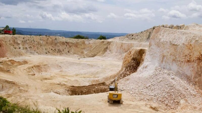 Gobierno Adquiere Terrenos para Proteger Cuevas del Pomier