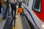 Incidente en el Metro de Santo Domingo: Mujer Interrumpe Operaciones al Descender a los Rieles