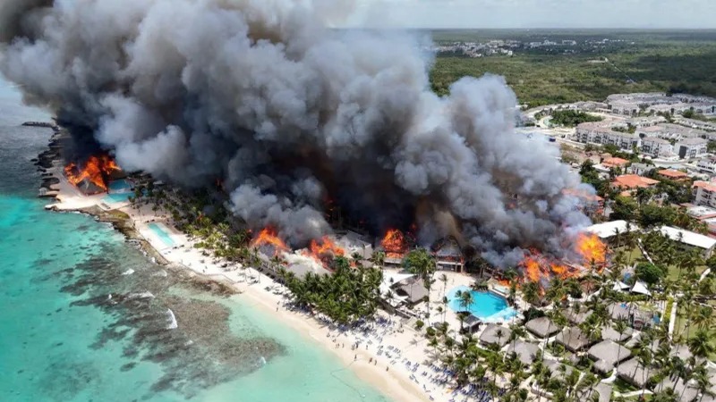 COE Finaliza Operativo en Bayahíbe tras Incendio en Hotel